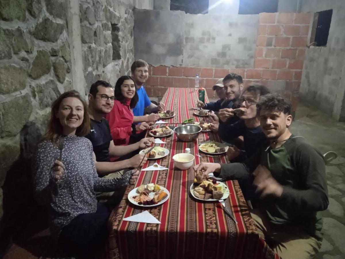 Lia B&B Lucmabamba Sahuayaco Екстериор снимка