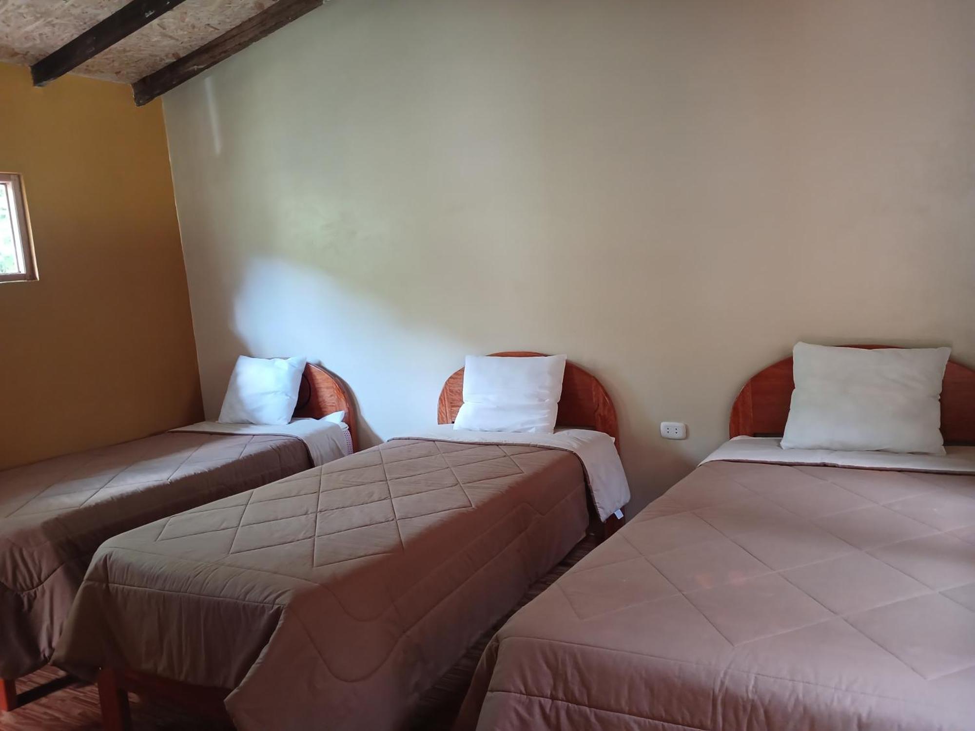 Lia B&B Lucmabamba Sahuayaco Екстериор снимка