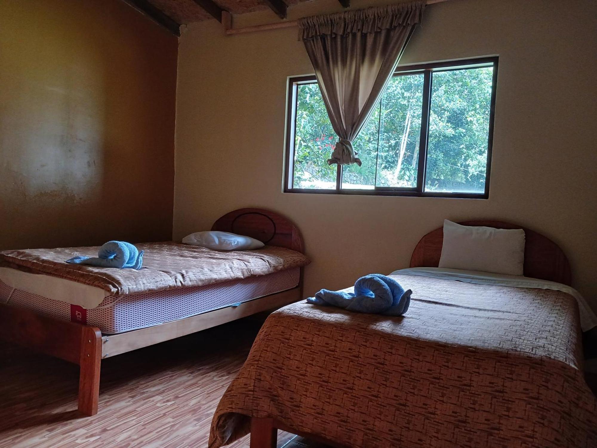 Lia B&B Lucmabamba Sahuayaco Екстериор снимка